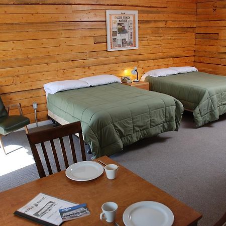 Triple J Hotel Доусон Экстерьер фото