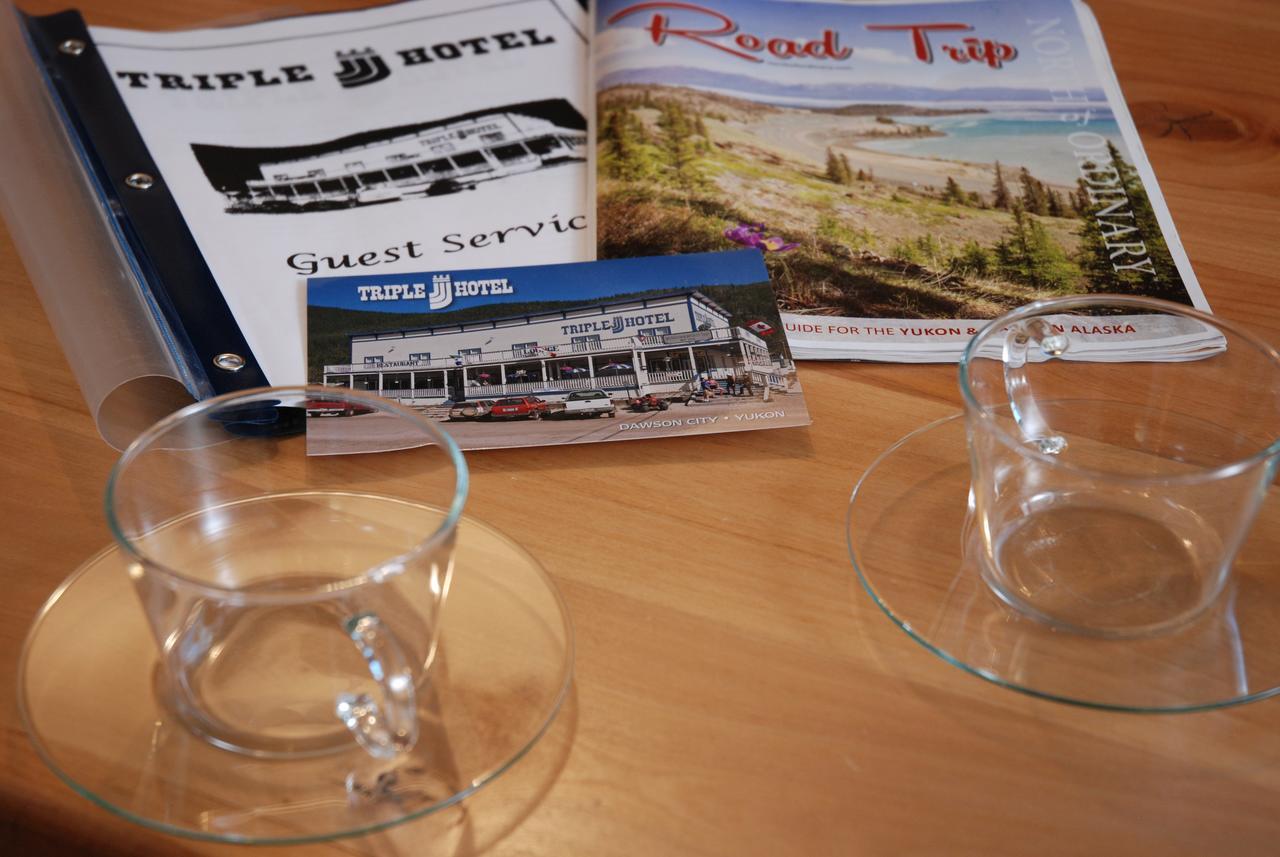Triple J Hotel Доусон Экстерьер фото