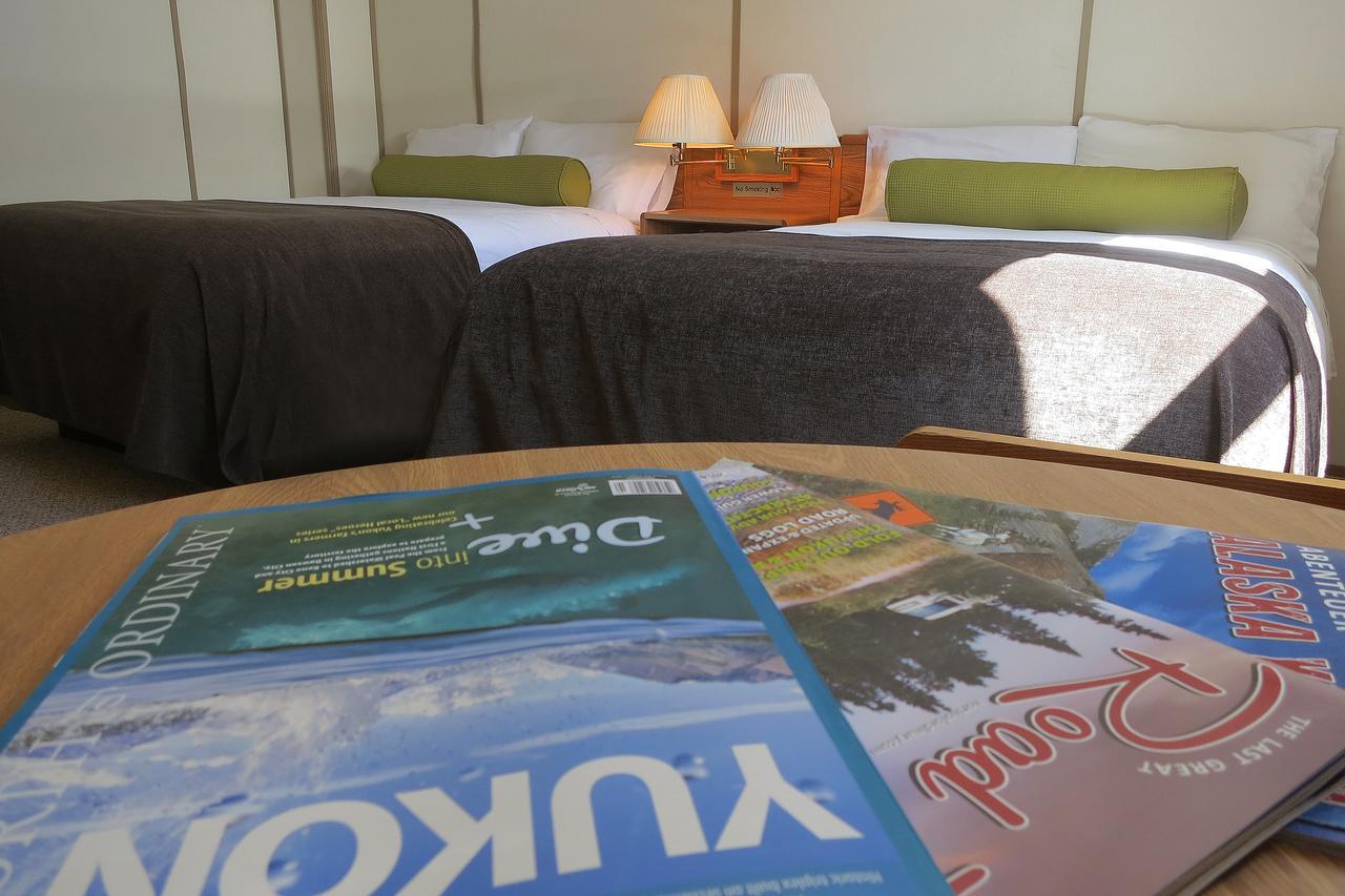 Triple J Hotel Доусон Экстерьер фото
