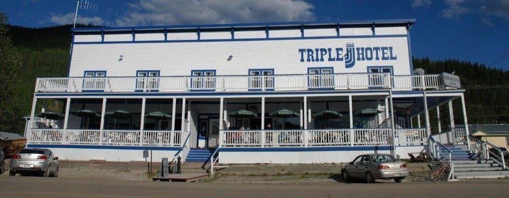 Triple J Hotel Доусон Экстерьер фото